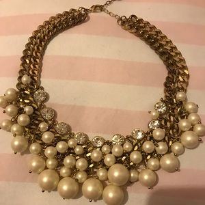 Pearl gold tone necklace